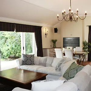 3* Bed & Breakfast Camelot In Constantia